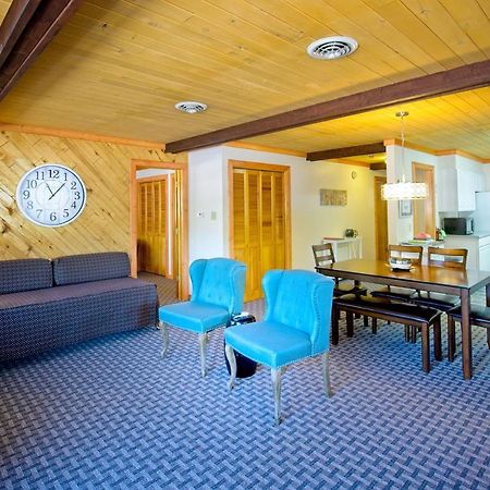 Sitzmark Sports Lodge Red River Exterior photo